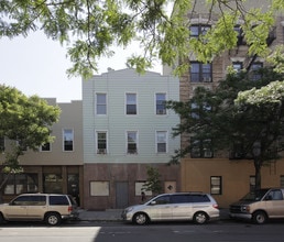 1098 Manhattan Ave in Brooklyn, NY - Building Photo - Building Photo