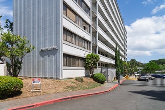 Centre Court in Aiea, HI - Building Photo - Building Photo