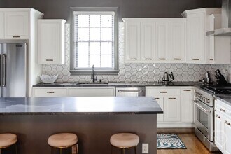 316 W Taylor St in Savannah, GA - Building Photo - Building Photo