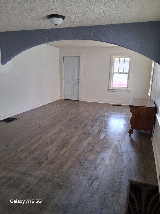 2307 S Jefferson St in Muncie, IN - Foto de edificio - Building Photo