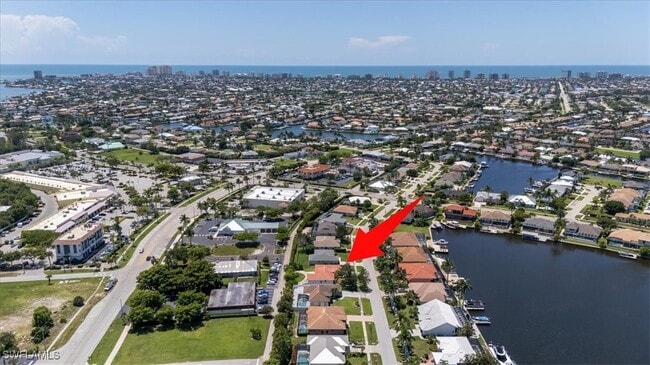 property at 1833 N Bahama Ave