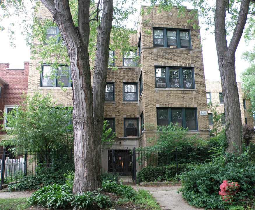 4952 N Saint Louis Ave in Chicago, IL - Building Photo