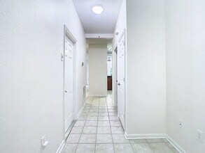 8009 Tipperary Ln in Tampa, FL - Building Photo - Building Photo