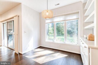 645 Oakland Hills Dr in Arnold, MD - Building Photo - Building Photo