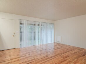 115 SE 73rd Ave in Portland, OR - Building Photo - Building Photo