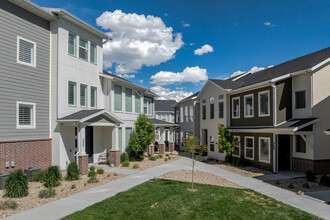 Gentile Station in Layton, UT - Foto de edificio - Building Photo