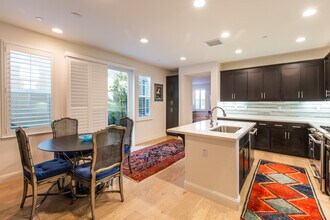 1110 Healdsburg Ave in Healdsburg, CA - Building Photo - Building Photo