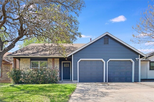 7902 Copano Dr in Austin, TX - Building Photo - Building Photo