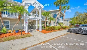 8114 45th Ct E in Sarasota, FL - Building Photo