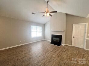 209 Indian Paint Brush Dr in Mooresville, NC - Building Photo - Building Photo