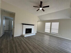 551 Stonewall Way in Mesquite, TX - Building Photo - Building Photo
