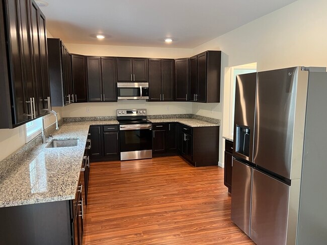 5 Red Maple Ln in Clifton Park, NY - Building Photo - Building Photo