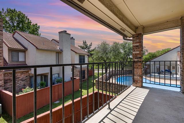 property at 932 Turtle Cove