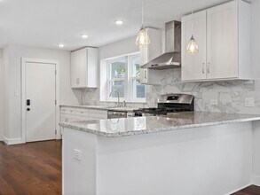 79 Bailey Rd in Somerville, MA - Building Photo - Building Photo