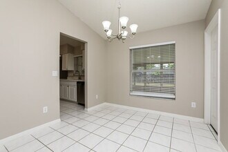 8129 Cloverglen Cir in Orlando, FL - Foto de edificio - Building Photo