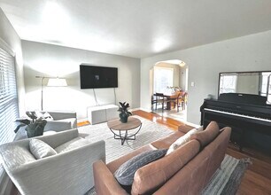 2945 S Vine St in Denver, CO - Building Photo - Building Photo