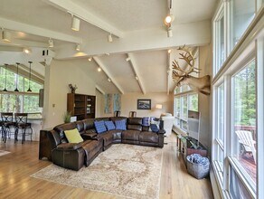 9380 Mendenhall Loop Rd in Juneau, AK - Building Photo - Building Photo