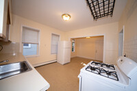 40 Brackett St, Unit #1 in Boston, MA - Building Photo - Building Photo