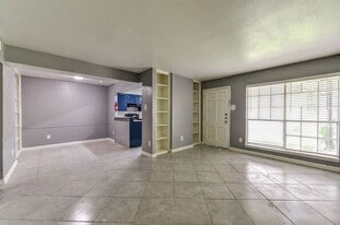 Glen Willow Apartments in Houston, TX - Building Photo