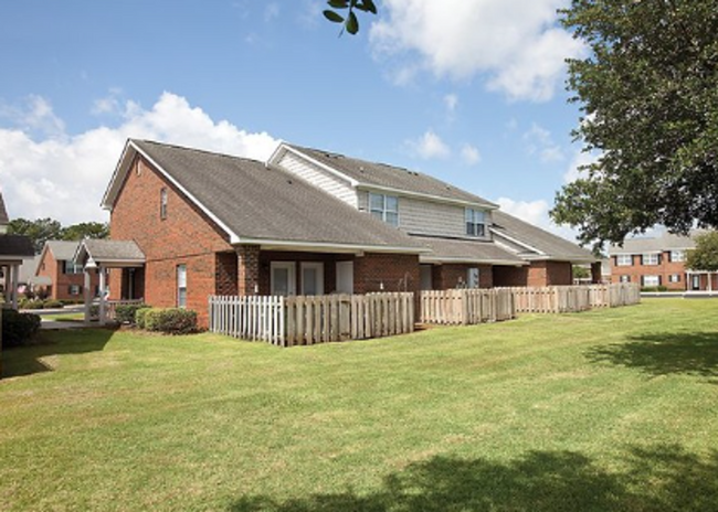 4951 Pleasant Grove Dr in Wilmington, NC - Building Photo - Building Photo