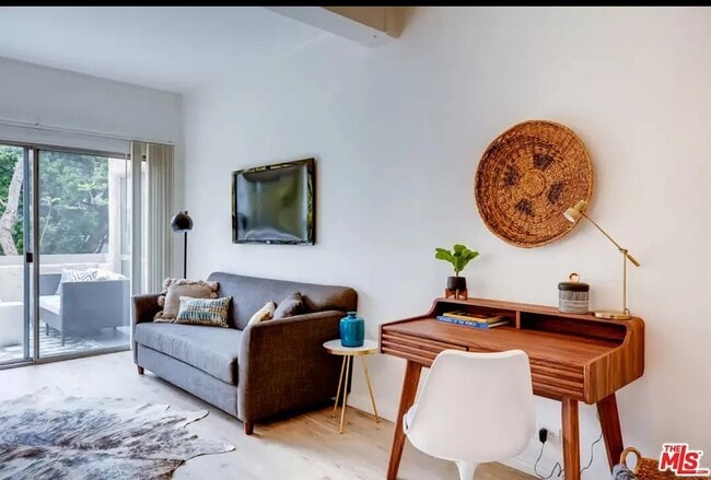property at 1440 Veteran Ave