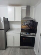 1844 Line Ave, Unit 2 in Shreveport, LA - Foto de edificio - Building Photo