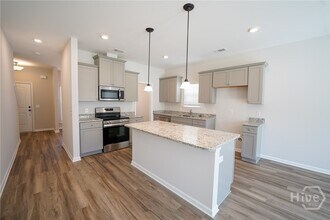 118 Exmoor Circle in Bloomingdale, GA - Building Photo - Building Photo