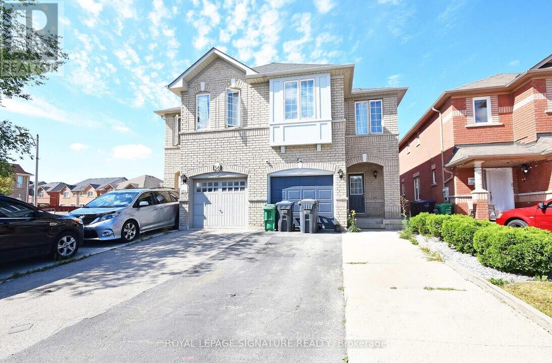 54 Palleschi Dr in Brampton, ON - Building Photo