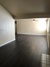 7457 Power Inn Rd in Sacramento, CA - Building Photo - Building Photo
