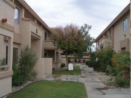 La Jolla Villas in Brawley, CA - Foto de edificio - Building Photo