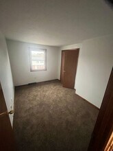 31 Bossi Ave in Randolph, MA - Foto de edificio - Building Photo