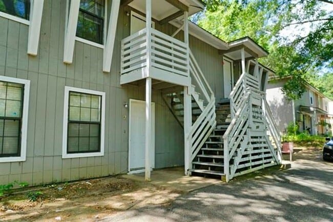 1817 Sylvan Ct in Tallahassee, FL - Building Photo - Building Photo