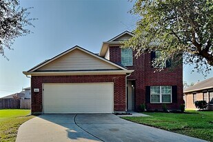 5015 Mossy Bridge Dr in Spring, TX - Building Photo