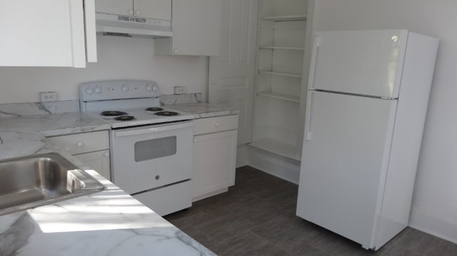 property at 1430 N 2nd St