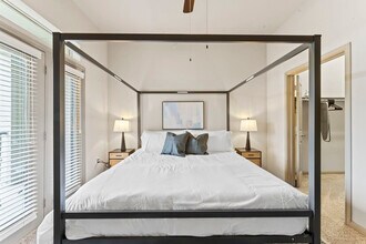 2200 Montopolis Dr in Austin, TX - Building Photo - Building Photo