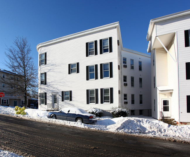 54 Providence St in Worcester, MA - Foto de edificio - Building Photo