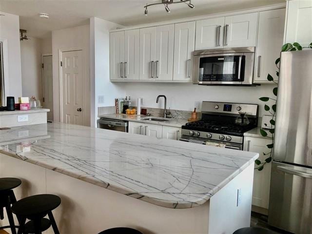 319 Barrow St in Jersey City, NJ - Building Photo - Building Photo