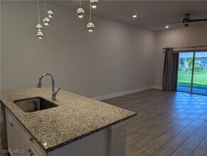 3904 SE 11th Ave in Cape Coral, FL - Building Photo - Building Photo