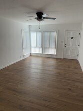 6314 1/2 Overhill Dr, Unit 6314 1.2 in Los Angeles, CA - Building Photo - Building Photo