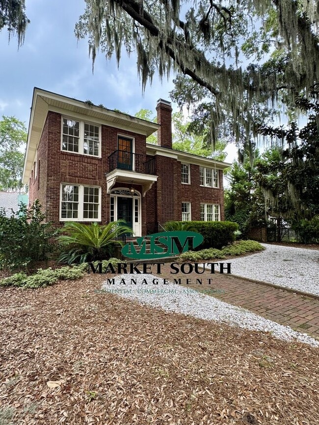 property at 330 E 46th St