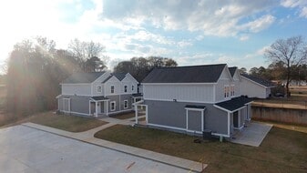 231 Pine Needle Rd in Milledgeville, GA - Building Photo