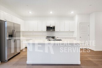 8540 Anker Wy in Elk Grove, CA - Building Photo - Building Photo