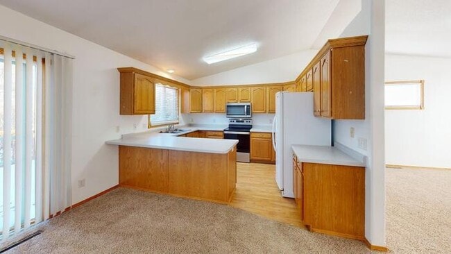 3029 Stonewall Dr in Bismarck, ND - Building Photo - Building Photo