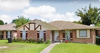 12706 Bexley Dr in Houston, TX - Building Photo