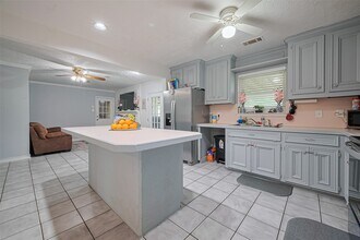 13351 Oak Leaf Ln in Houston, TX - Building Photo - Building Photo