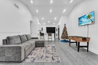 20328 NW 33rd Ave in Miami Gardens, FL - Building Photo - Building Photo