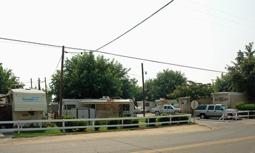 Fresno Mobile Home Park in Fresno, CA - Building Photo - Building Photo