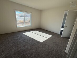 6805 Meyers Ave in Reno, NV - Building Photo - Building Photo