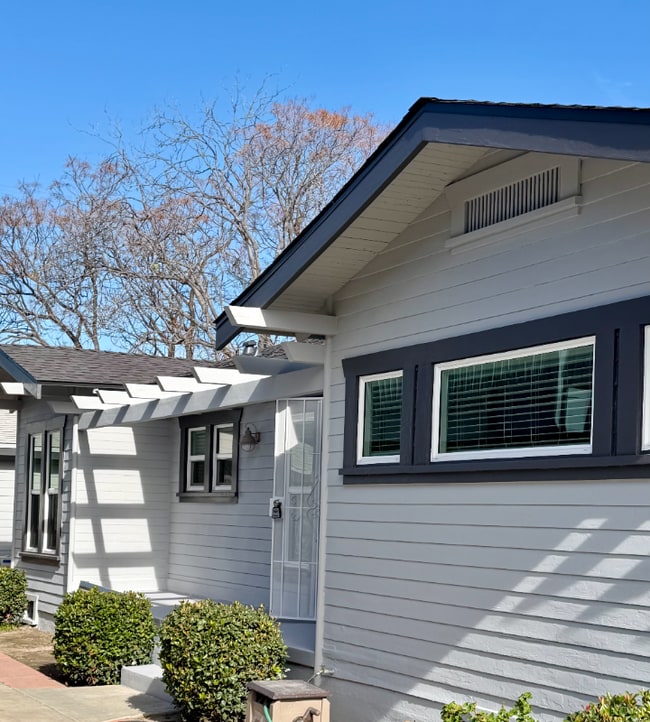 541 W Commonwealth Ave in Fullerton, CA - Building Photo - Building Photo