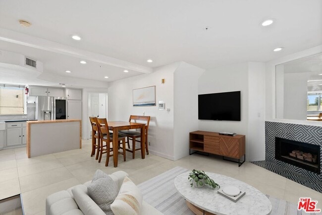 3854 Beethoven St in Los Angeles, CA - Building Photo - Building Photo